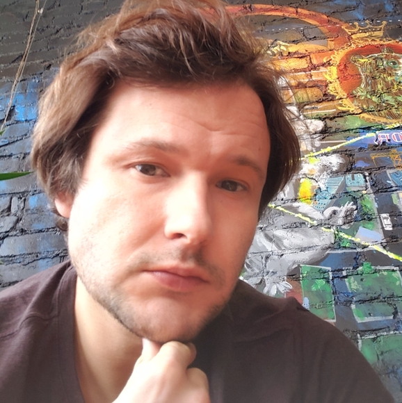 Meet your Posher, Lucas - Picture 2 of 2